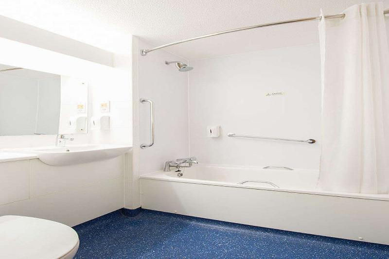 Travelodge Bristol Severn View M48 Elberton Buitenkant foto